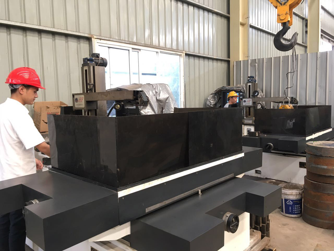 火花線切割機圖片 火花線切割機圖片